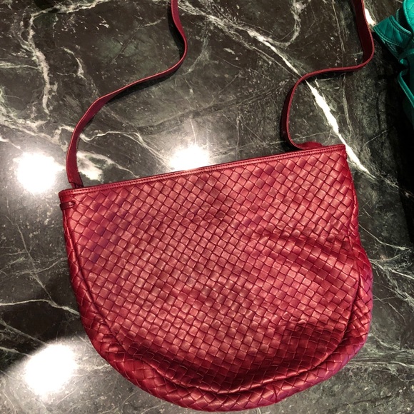 AUTHENTIC Bottega Veneta Crossbody - Picture 4 of 4